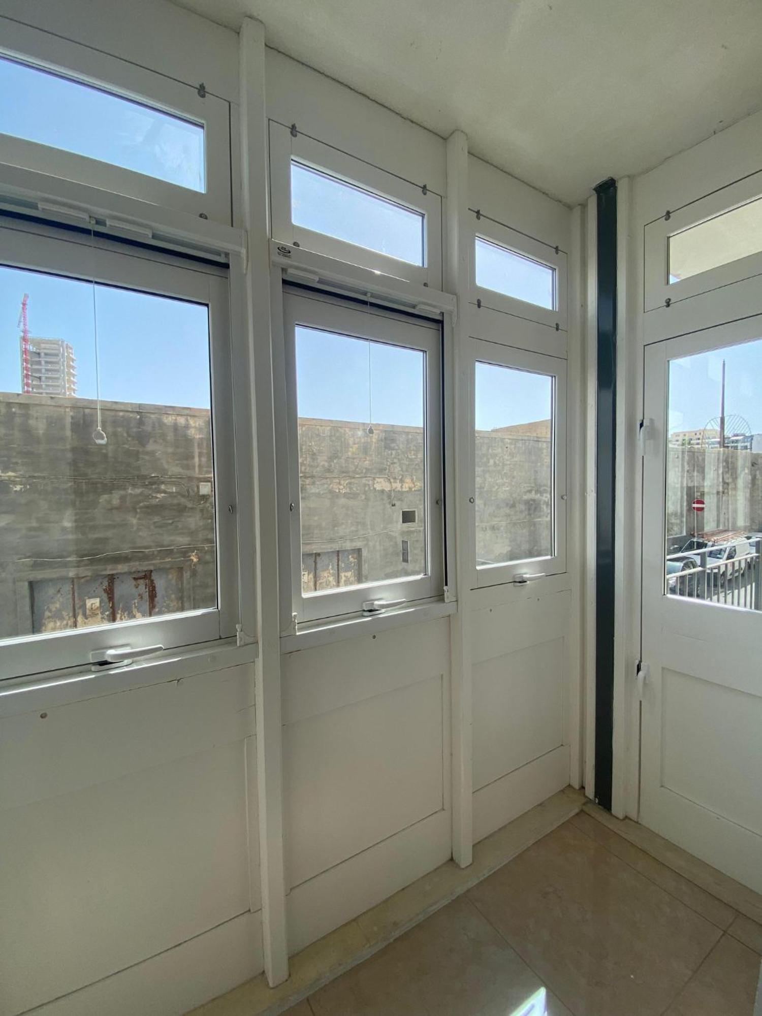 Cozy 2 Bedroom Apartment Near Seafront Gzira Dış mekan fotoğraf